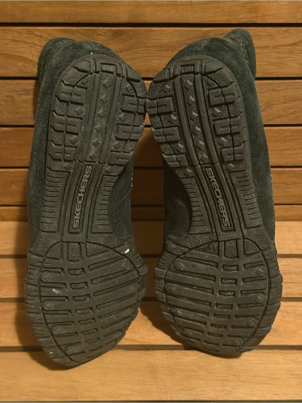 Skechers Relaxed Fit Bikers-Londoner ankle boots in black suede - Picture 6 of 8